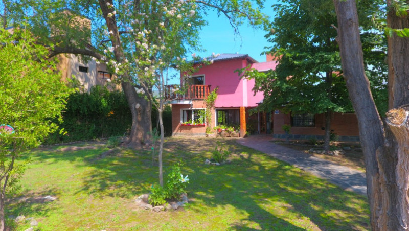 Casa en venta con magnificas vistas en Villa General Belgrano- RETASADO