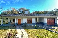 Casa en Venta En Villa General Belgrano, con amplios ambientes.