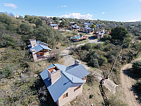Complejo de 6 viviendas con pileta en venta - Barrio Las Lagunitas - Villa General Belgrano