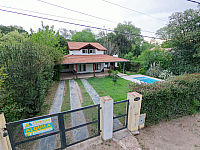Vivienda de 3 dormitorios y Pileta en Alquiler Permanente en Villa General Belgrano