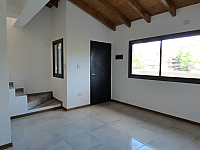 Departamento de 2 Dormitorios en Alquiler Permanente - Sobre Avenida en Villa General Belgrano
